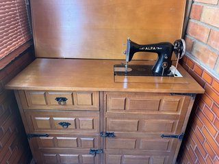 Mueble Singer Máquina de Coser