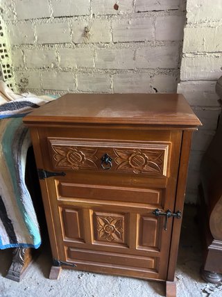 Mueble Singer con Máquina de Coser Antigua