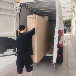 Portes y mudanzas