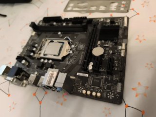 Placa Base GA-B250M-D2V + I7 7700k