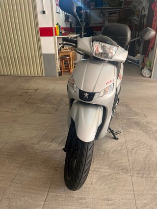 Peugeot Tweet 125cc Plata