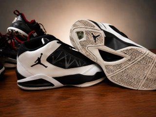 Lote Zapatillas Basketball Jordan entre otras