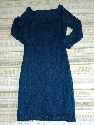 Vestido azul marino de encaje