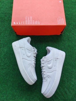 Nike Air Force 1 White Canvas