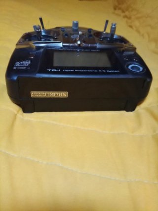 Emisora Futaba T8J 2.4GHz S-FHSS 8 Canales