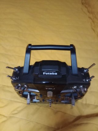 Emisora Futaba T8J 2.4GHz S-FHSS 8 Canales