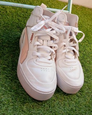 Zapatillas Puma Blancas y Rosas