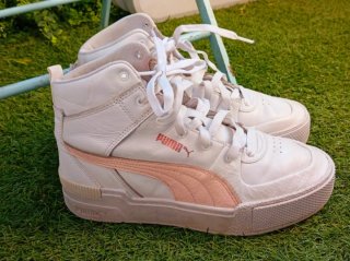 Zapatillas Puma Blancas y Rosas