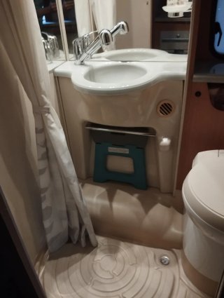 Autocaravana capuchina FIAT Ducato. Challanger 21