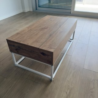 Mesa auxiliar elevable madera.