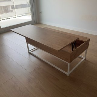 Mesa auxiliar elevable madera.