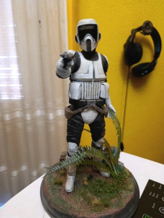 Figura Resina Scout 30cm Star Wars