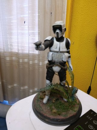 Figura Resina Scout 30cm Star Wars