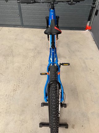 Bici eléctrica Megamo CRAVE. Con 1750km