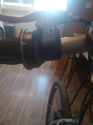 Bicicleta de adulto plateada