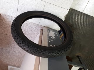 Michelin 3.00-18 Neumático