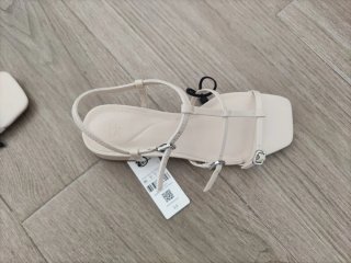 Sandalias Parfois Beige Tiras Hebillas