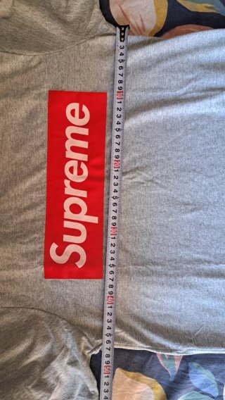 Camiseta Supreme Gris Logo Rojo