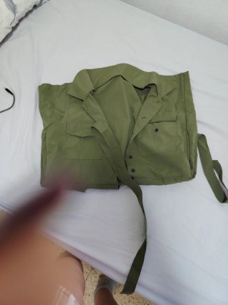 Mono corto verde militar nuevo