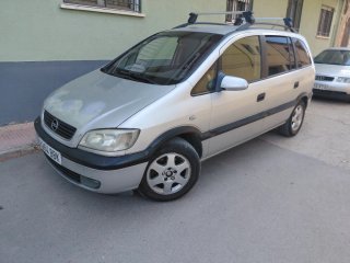 Opel Zafira 2003