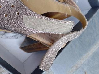 Sandalias tacón Cressy piel perforada