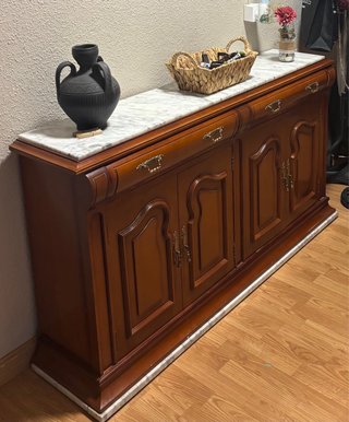Mueble recibidor madera y mármol