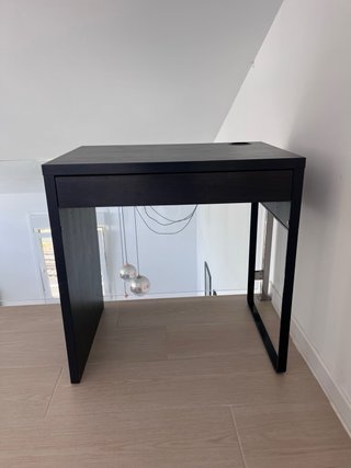 Escritorio IKEA MICKE Negro/Marrón
