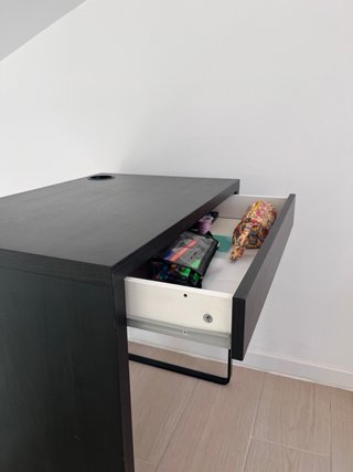 Escritorio IKEA MICKE Negro/Marrón