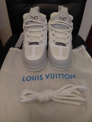 Louis Vuitton Skate Grises y Blancas
