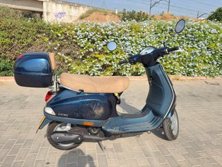 Vespa LX 50 2T Azul