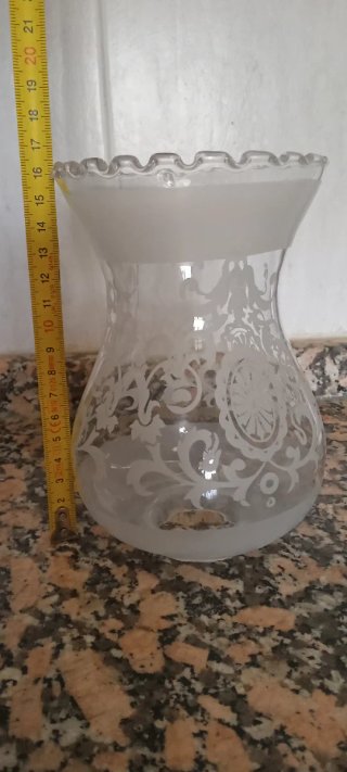 Tulipa de cristal grabada