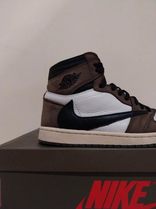 Air Jordan 1 Travis Scott Cactus Jack