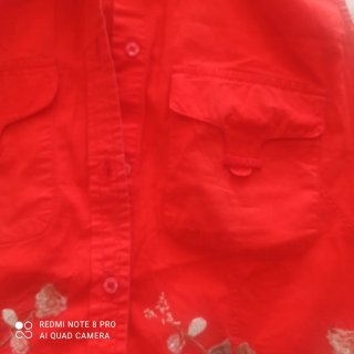 Camisa "Flamenco" sin mangas.