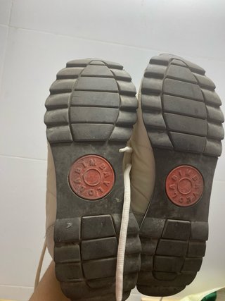 Deportivas Y Lola Beige y Blanco