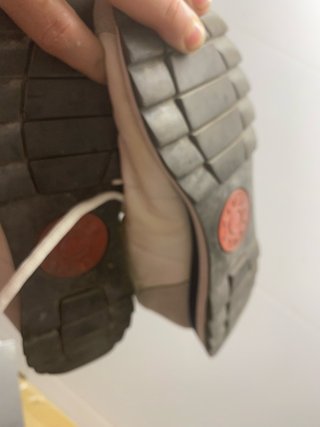 Deportivas Y Lola Beige y Blanco