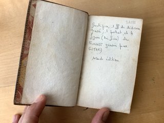 LIBRO ANTIGUO DEL S.XVIII