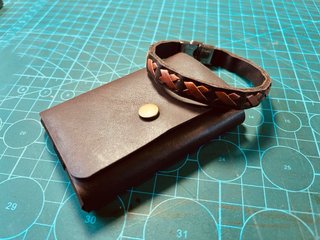 Cartera de cuero tarjetero con goma