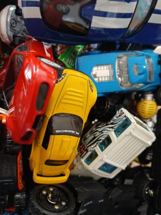 Lote de coches de juguete variados