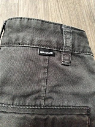 Pantalón corto Quiksilver Talla 23/10