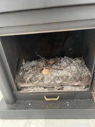 Chimenea de metal negra
