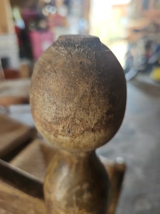 Sillas antiguas de madera y yute