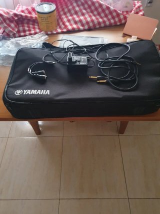 Teclado Yamaha Reface CP Venc per no utilitzar.