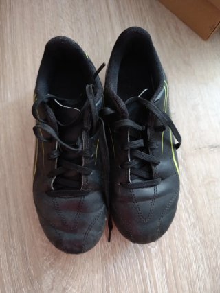 Botas de fútbol para niño negras talla 33