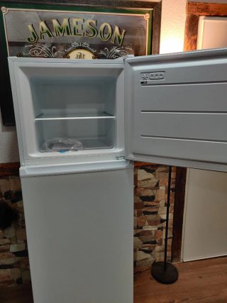 Frigorífico Nevir 294L (1 año de uso) – ¡Impecable