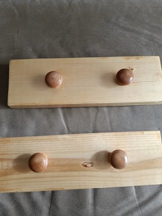 2 Perchas de madera