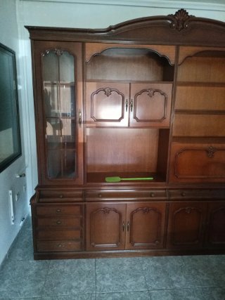 Mueble de salón madera medidas 170x140x43. Sin tra
