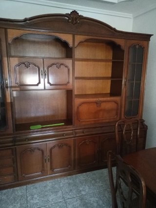 Mueble de salón madera medidas 170x140x43. Sin tra