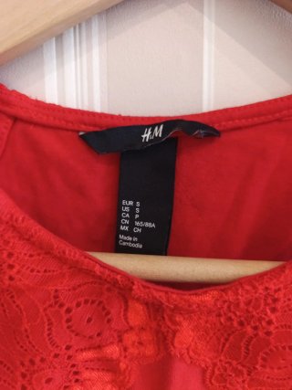 Top H&M Rojo Encaje Talla S