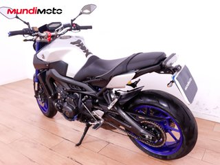 YAMAHA MT 09
