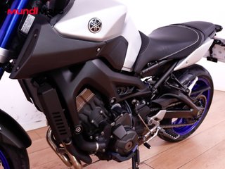 YAMAHA MT 09